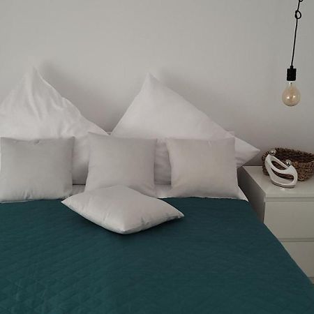 Apartamenty Pod Uwalonym Debem Jezow Sudecki Εξωτερικό φωτογραφία
